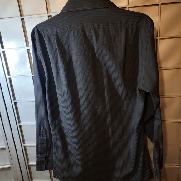 Van Heusen fitted satin stripe small man's shirt - Picture 6 of 6